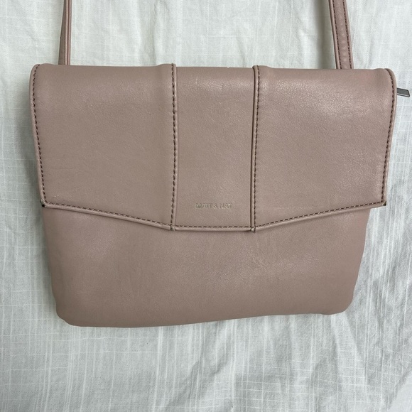 Matt & Nat VEGAN CROSSBODY BAG - light pink - Picture 3 of 15